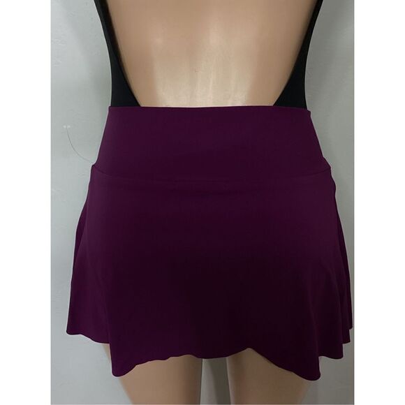 New. Robin Piccone plum swimsuit coverup skirt. Retails $119. Small - Picture 5 of 9